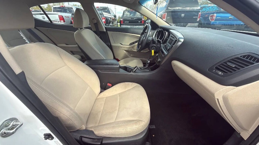2015 Kia Optima Image 16