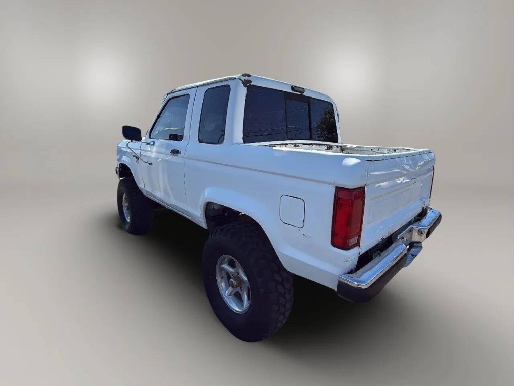 1989 Ford Bronco Image 3