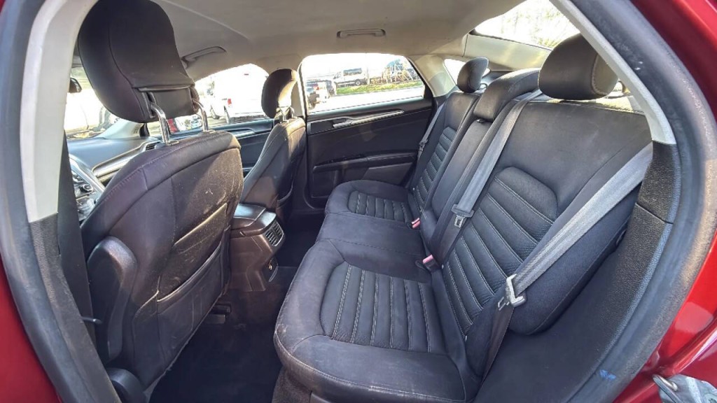 2013 Ford Fusion Image 12