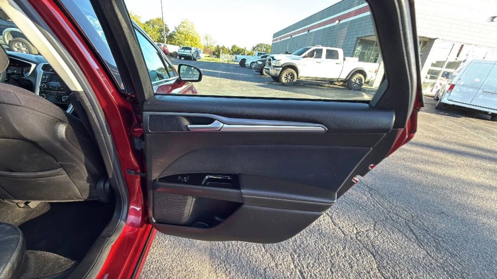 2013 Ford Fusion Image 14