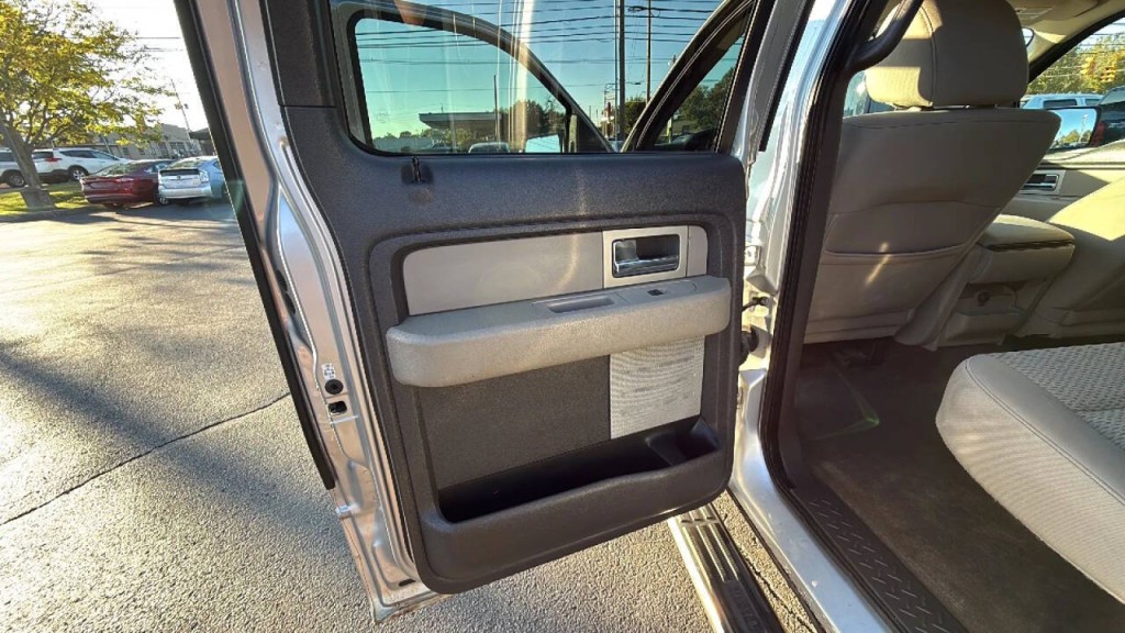 2010 Ford F-150 Image 11