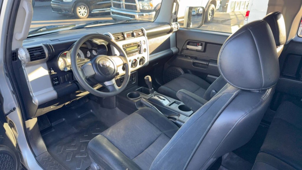 2007 Toyota FJ Cruiser Image 13