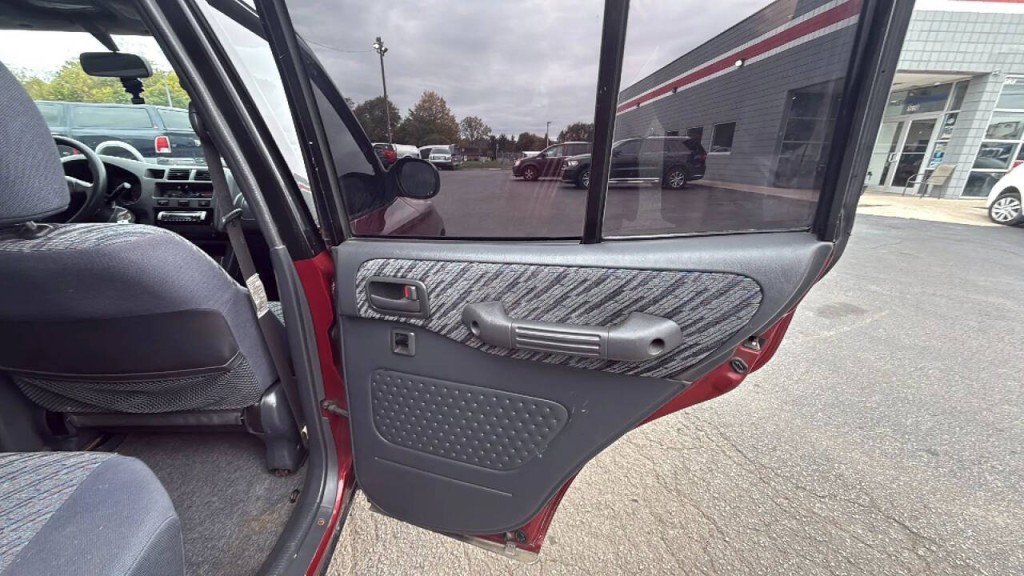 2000 Toyota Rav4 Image 14