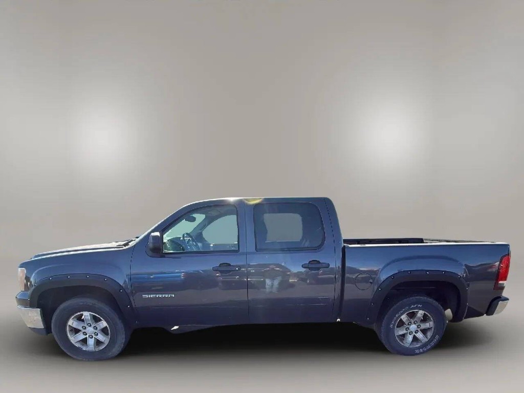 2011 GMC Sierra 1500 Image 2