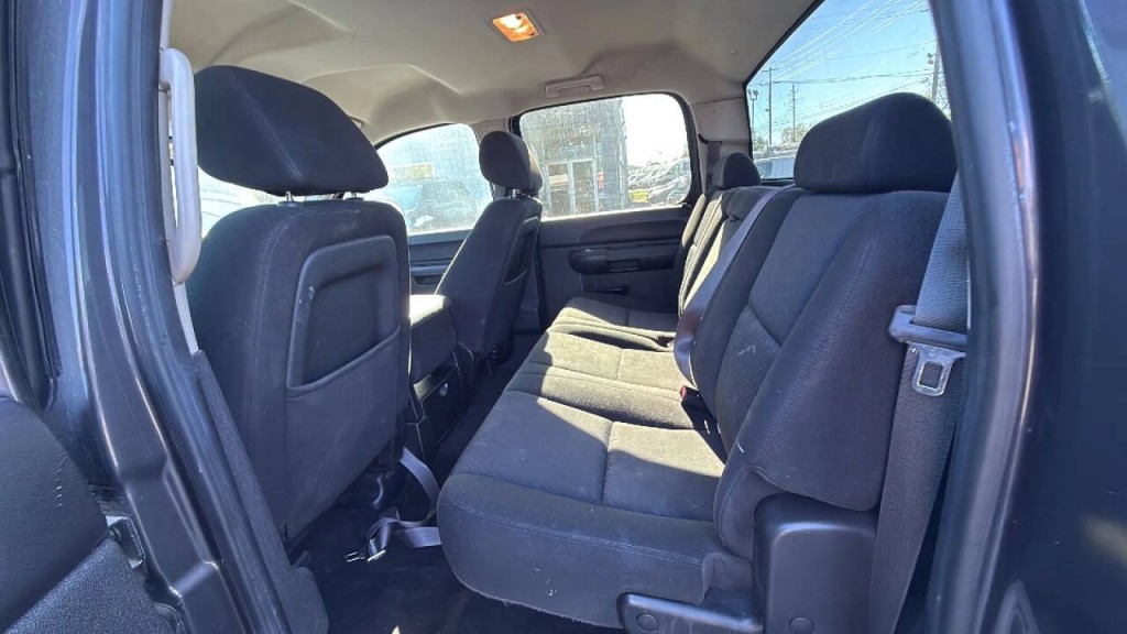 2011 GMC Sierra 1500 Image 12