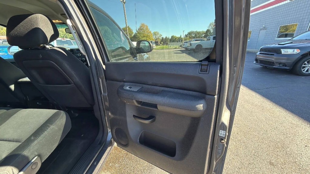 2011 GMC Sierra 1500 Image 14