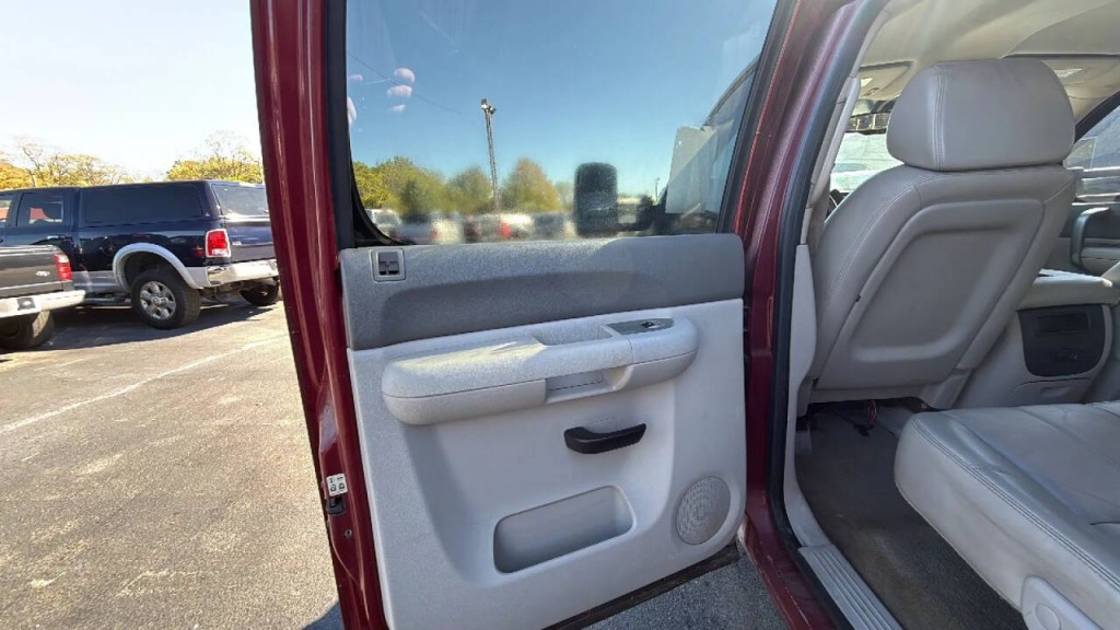 2007 GMC Sierra 1500 Image 11
