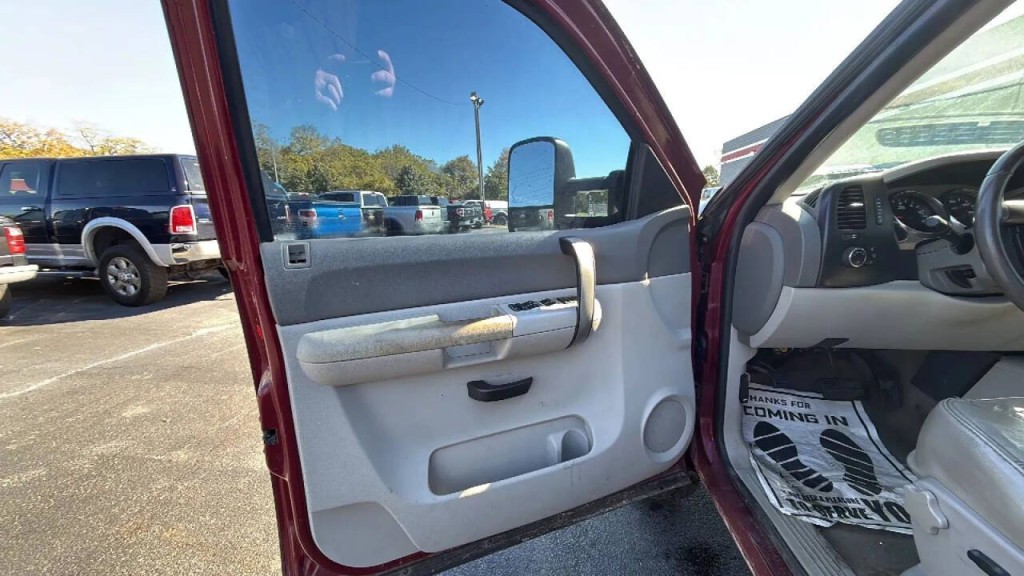 2007 GMC Sierra 1500 Image 9