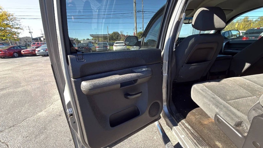 2007 GMC Sierra 1500 Image 11