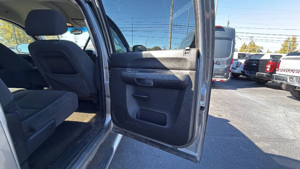 2007 GMC Sierra 1500 Image 14