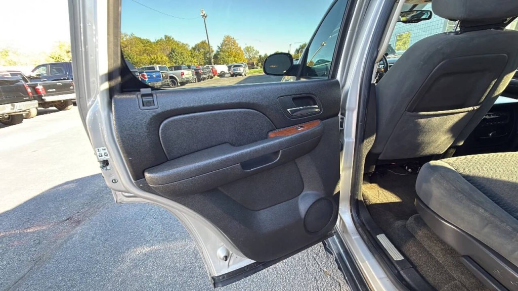 2007 GMC Yukon Image 11