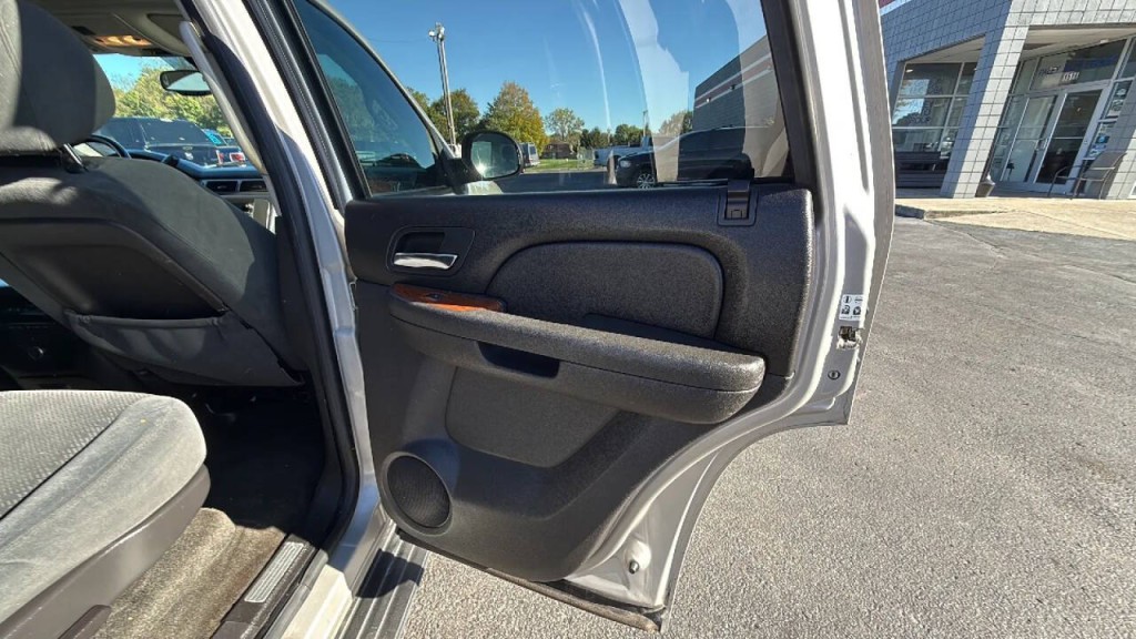 2007 GMC Yukon Image 13
