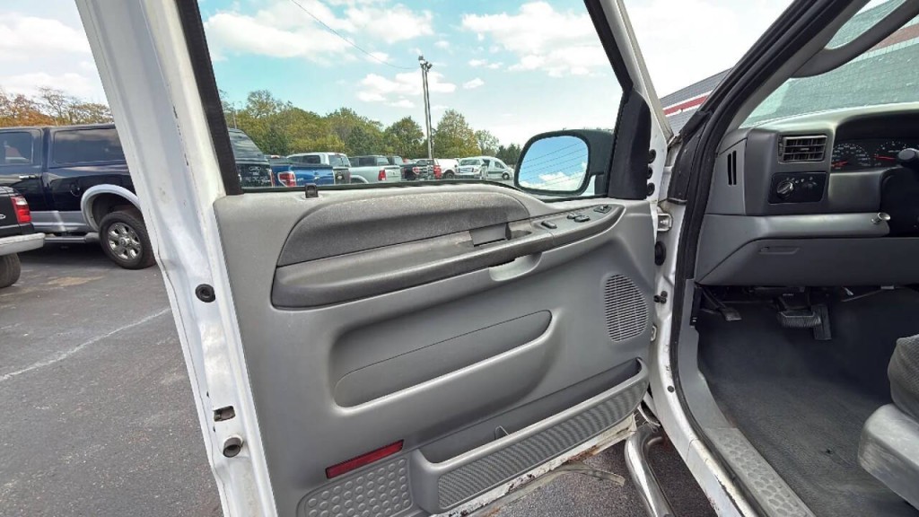 2003 Ford F-250 Image 9