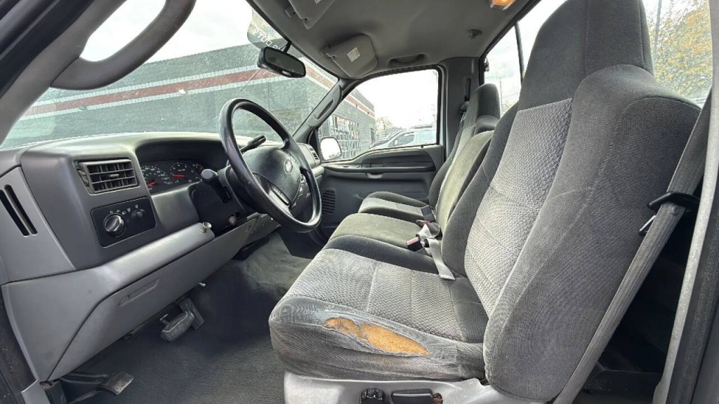 2003 Ford F-250 Image 10