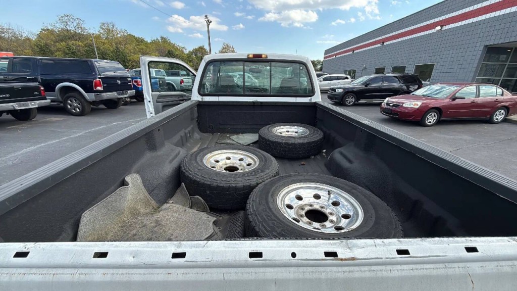 2003 Ford F-250 Image 11