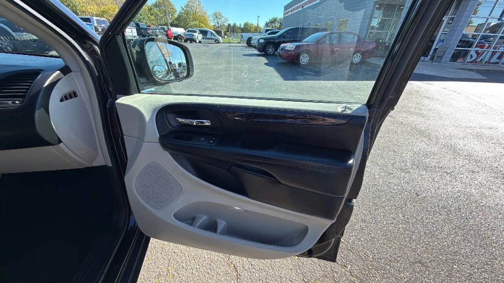 2012 Dodge Grand Caravan Image 22