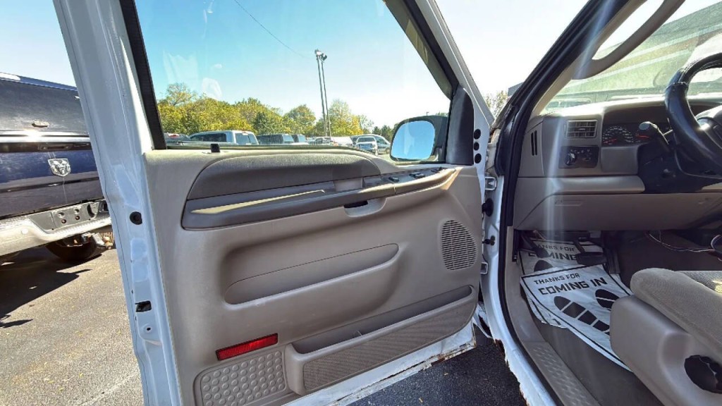 2003 Ford F-250 Image 9