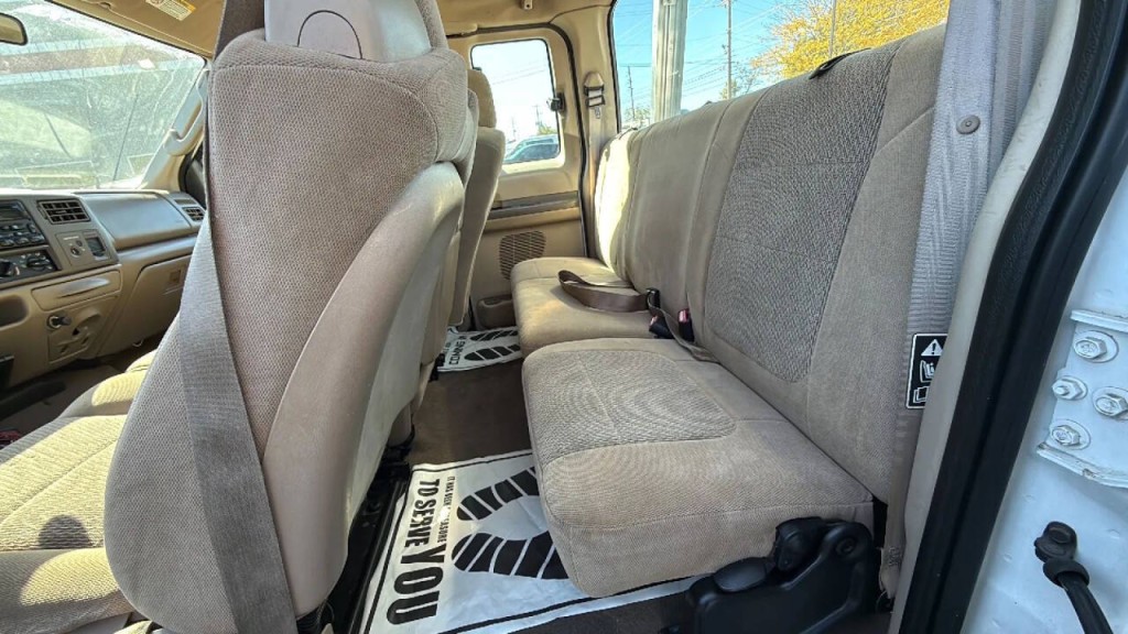 2003 Ford F-250 Image 12