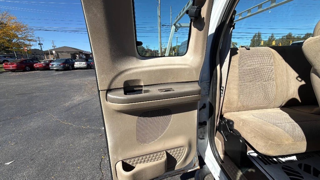 2003 Ford F-250 Image 15