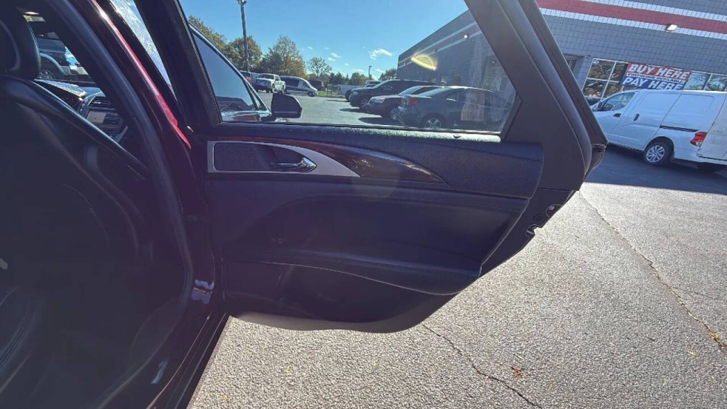 2017 Lincoln MKZ Image 14