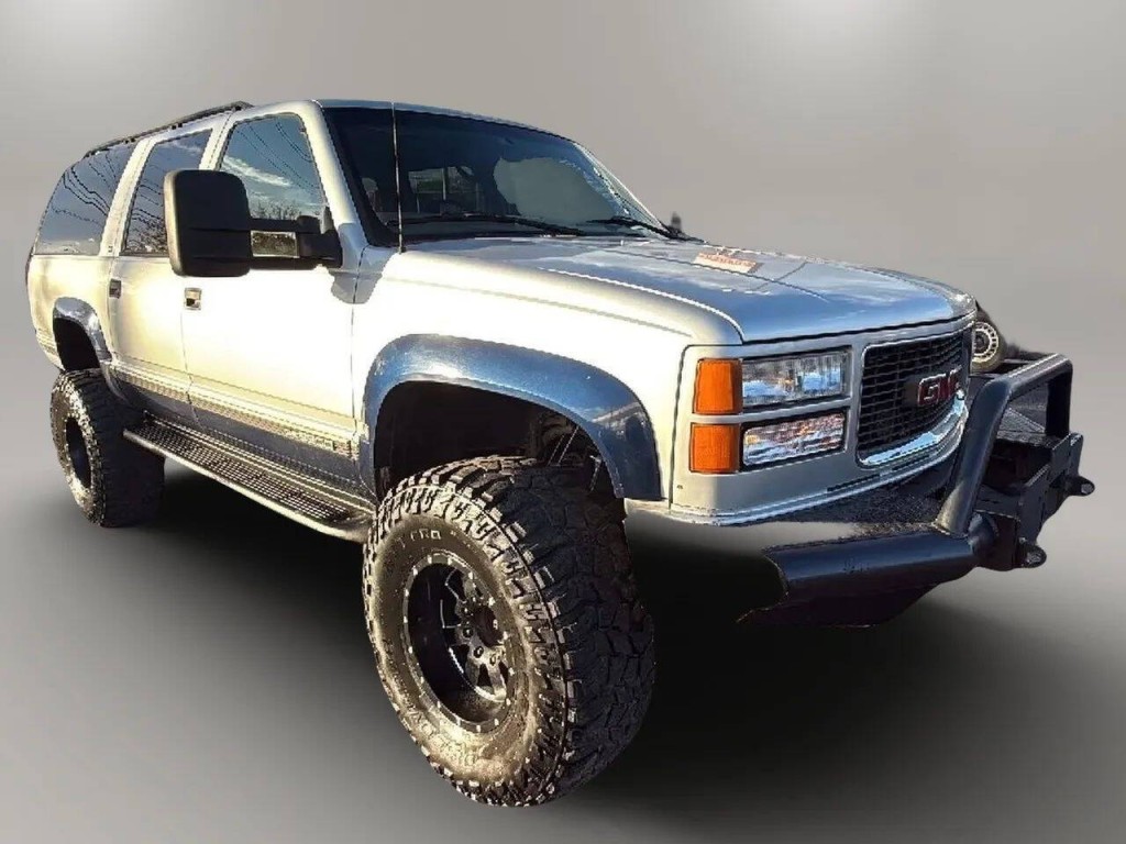 1997 GMC Suburban Image 7