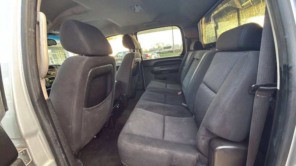2011 Chevrolet Silverado 1500 Image 12