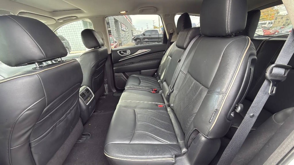 2017 INFINITI QX60 Image 12