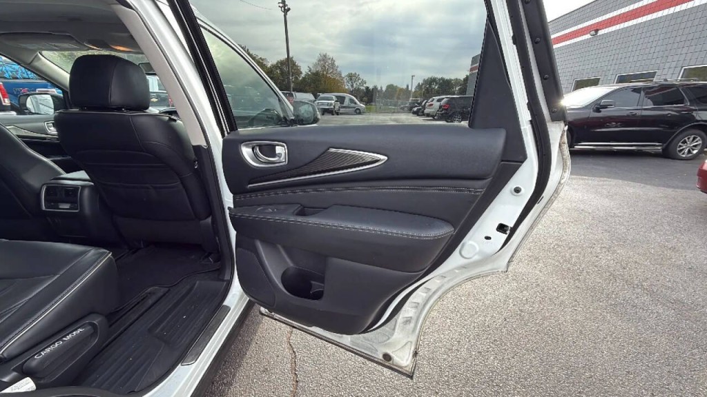 2017 INFINITI QX60 Image 14