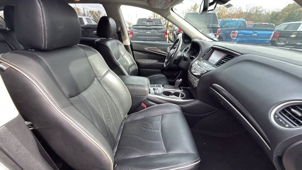 2017 INFINITI QX60 Image 17