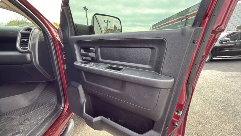 2020 RAM 3500 Image 15