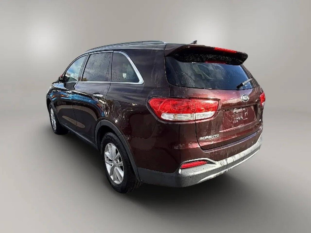 2016 Kia Sorento Image 3