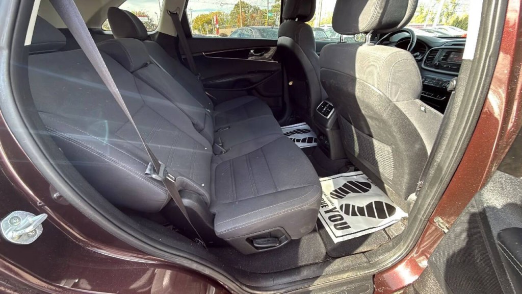 2016 Kia Sorento Image 15