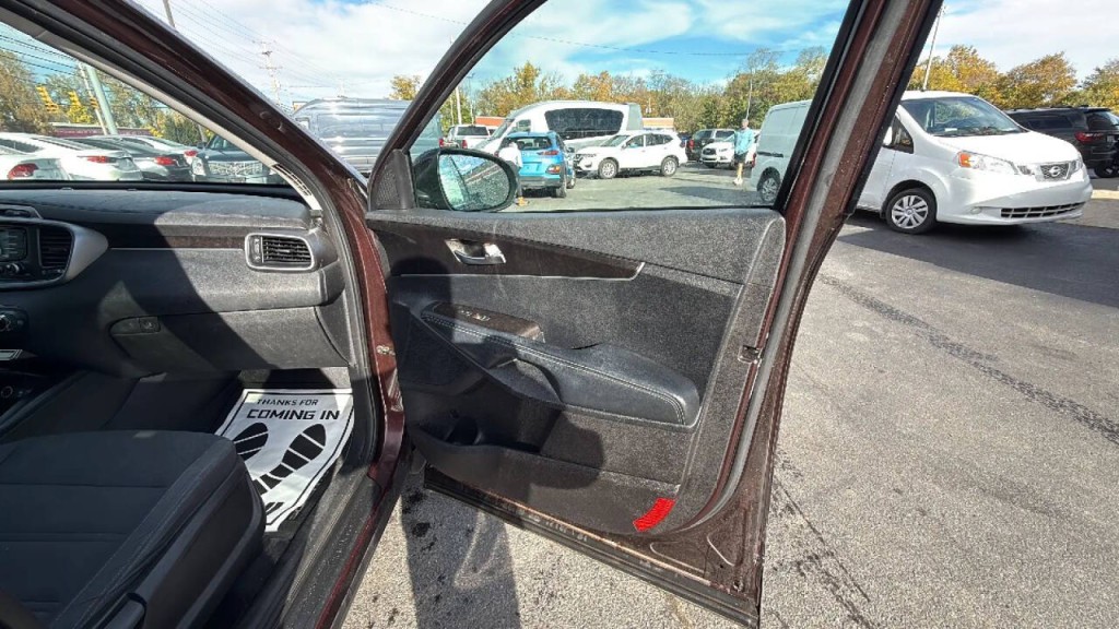 2016 Kia Sorento Image 16