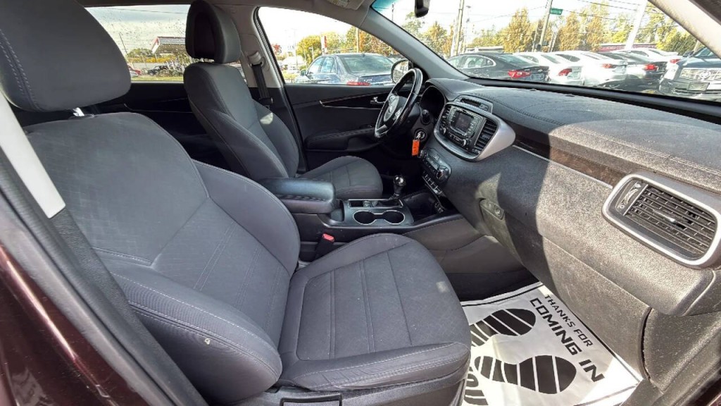 2016 Kia Sorento Image 17