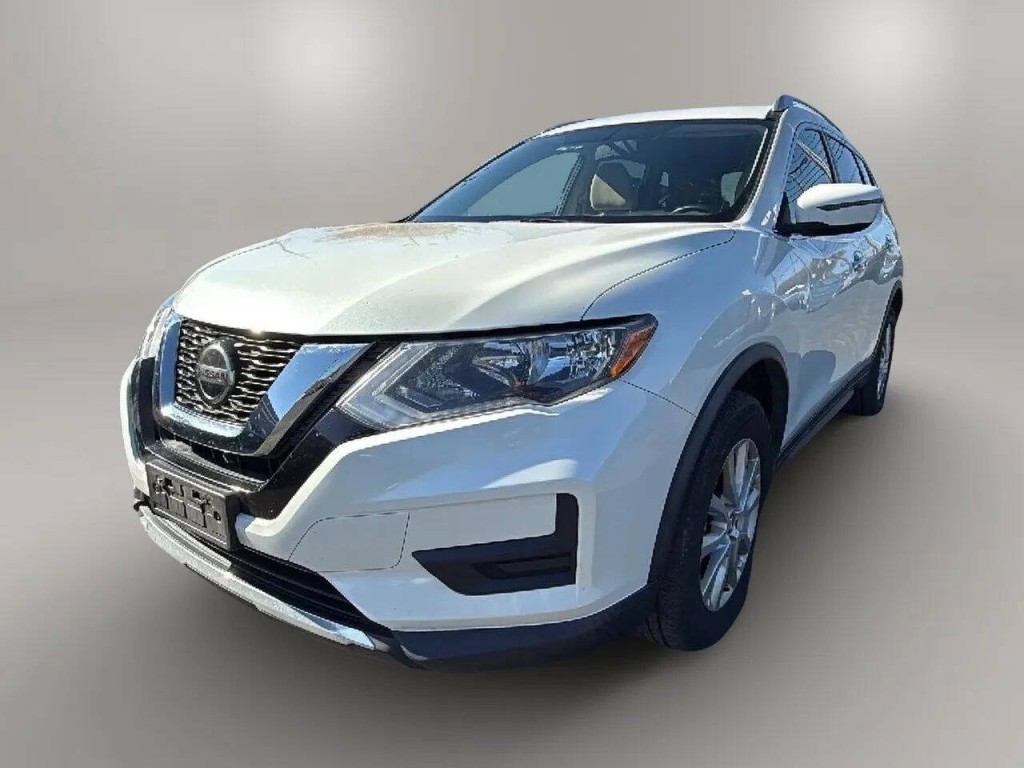2018 Nissan Rogue Image 1