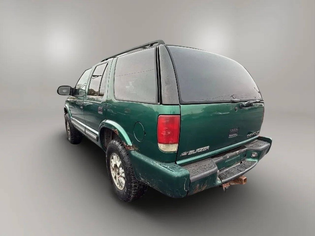 2000 Chevrolet Blazer Image 3