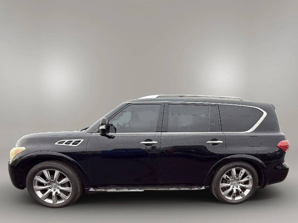 2012 INFINITI QX56 Image 2