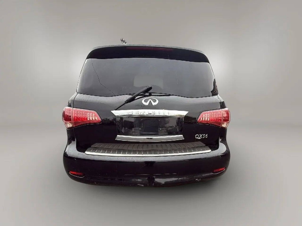 2012 INFINITI QX56 Image 4