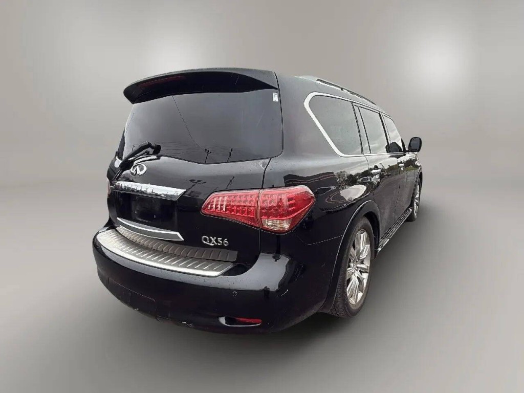 2012 INFINITI QX56 Image 5
