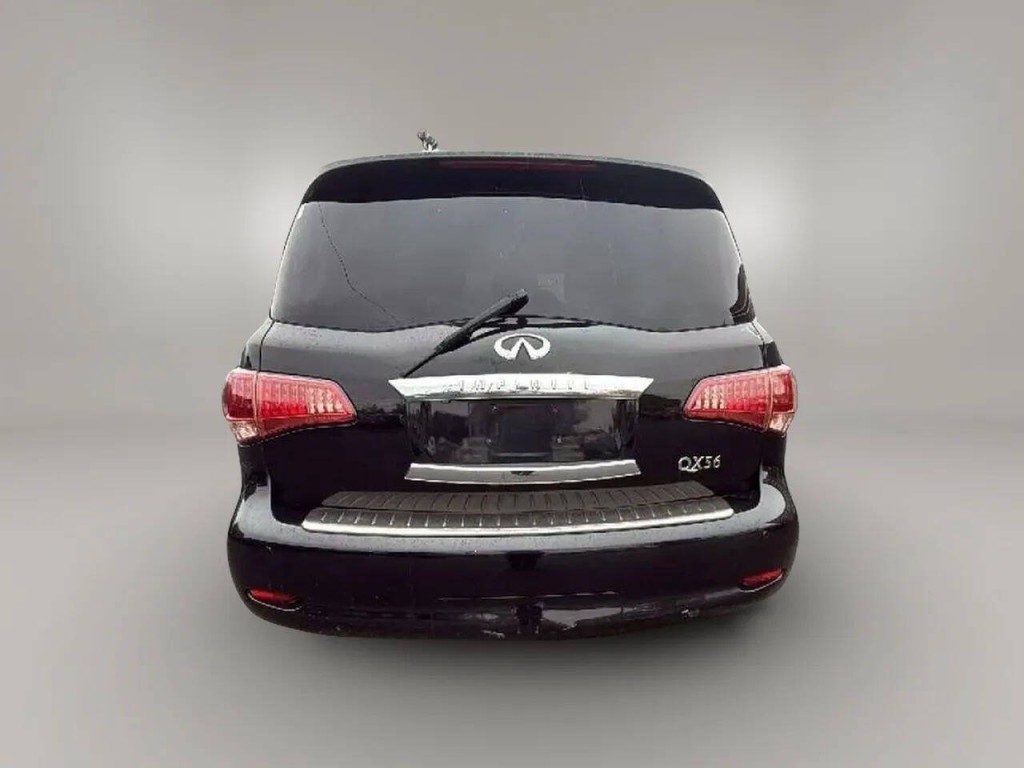 2012 INFINITI QX56 Image 4