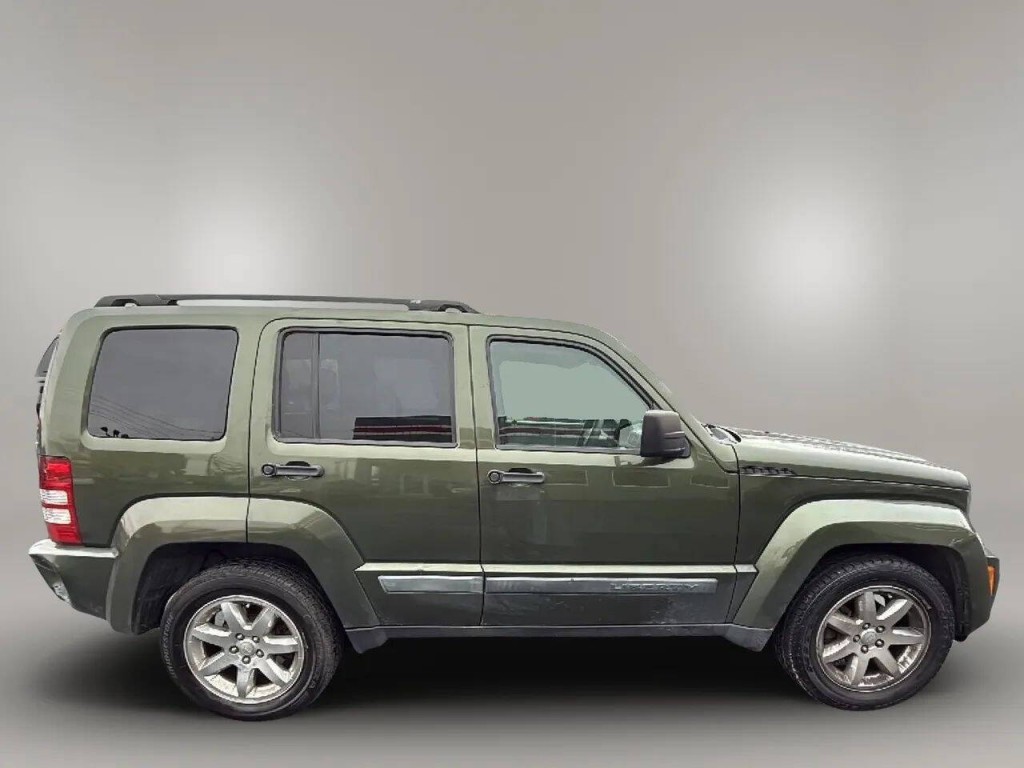 2008 Jeep Liberty Image 6