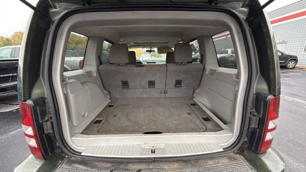 2008 Jeep Liberty Image 13
