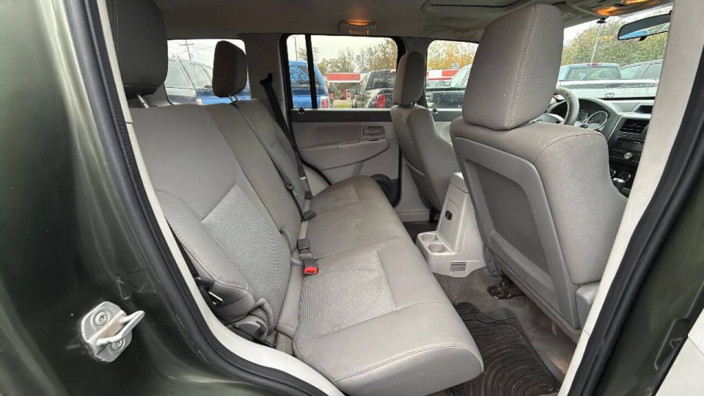 2008 Jeep Liberty Image 15