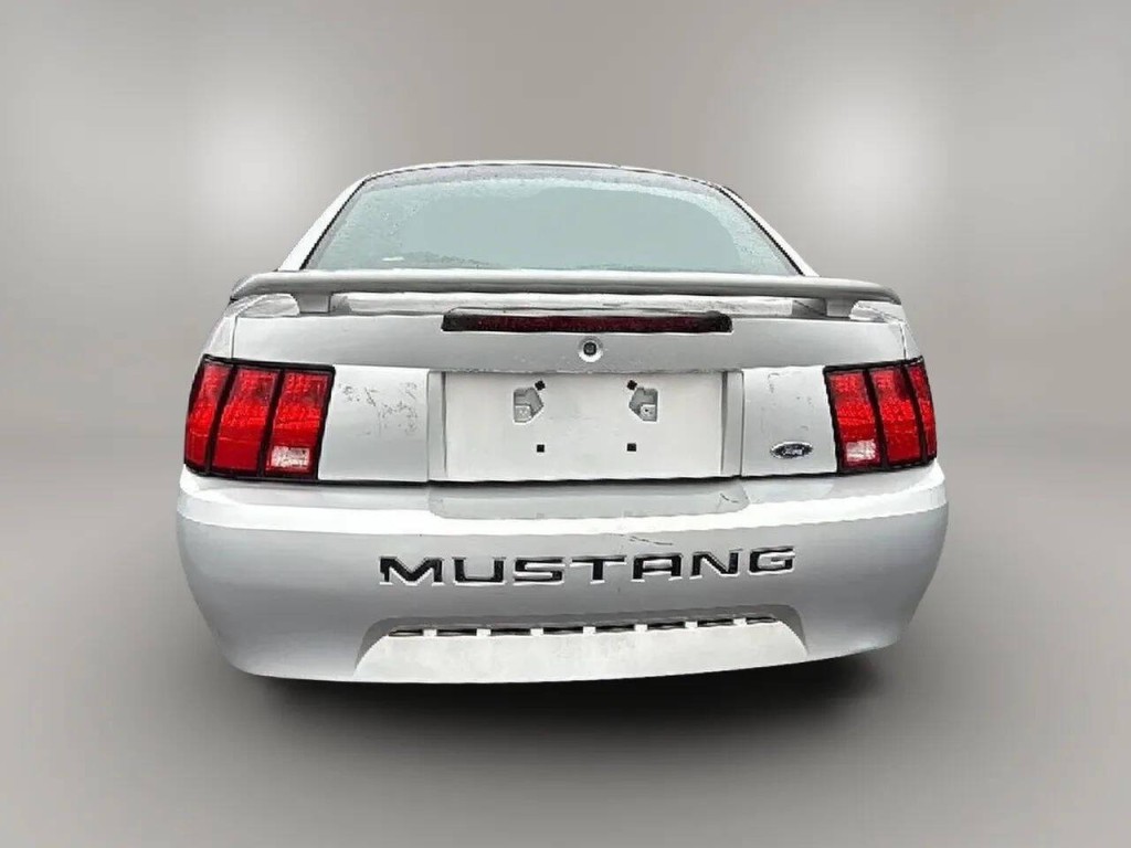2004 Ford Mustang Image 4