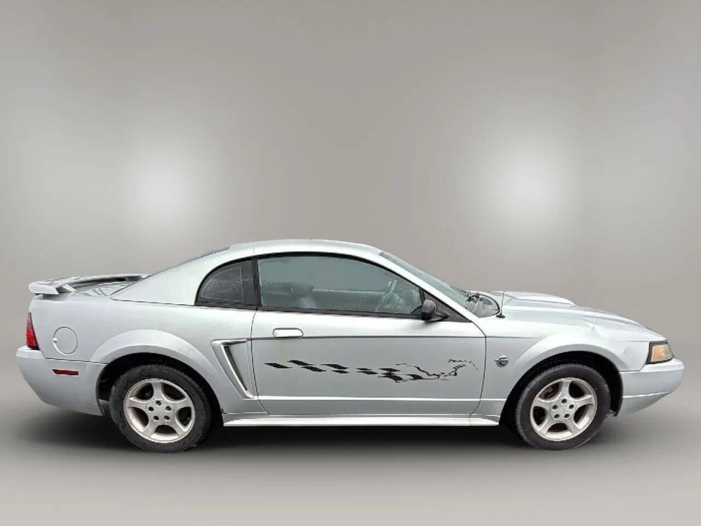 2004 Ford Mustang Image 6