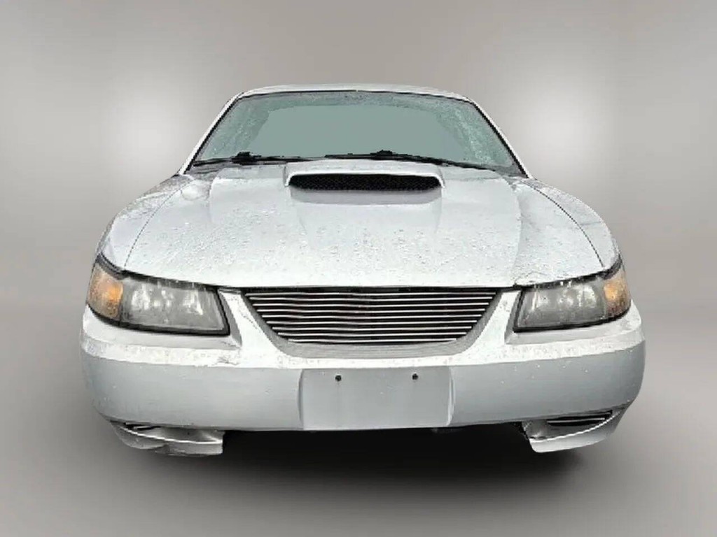 2004 Ford Mustang Image 8
