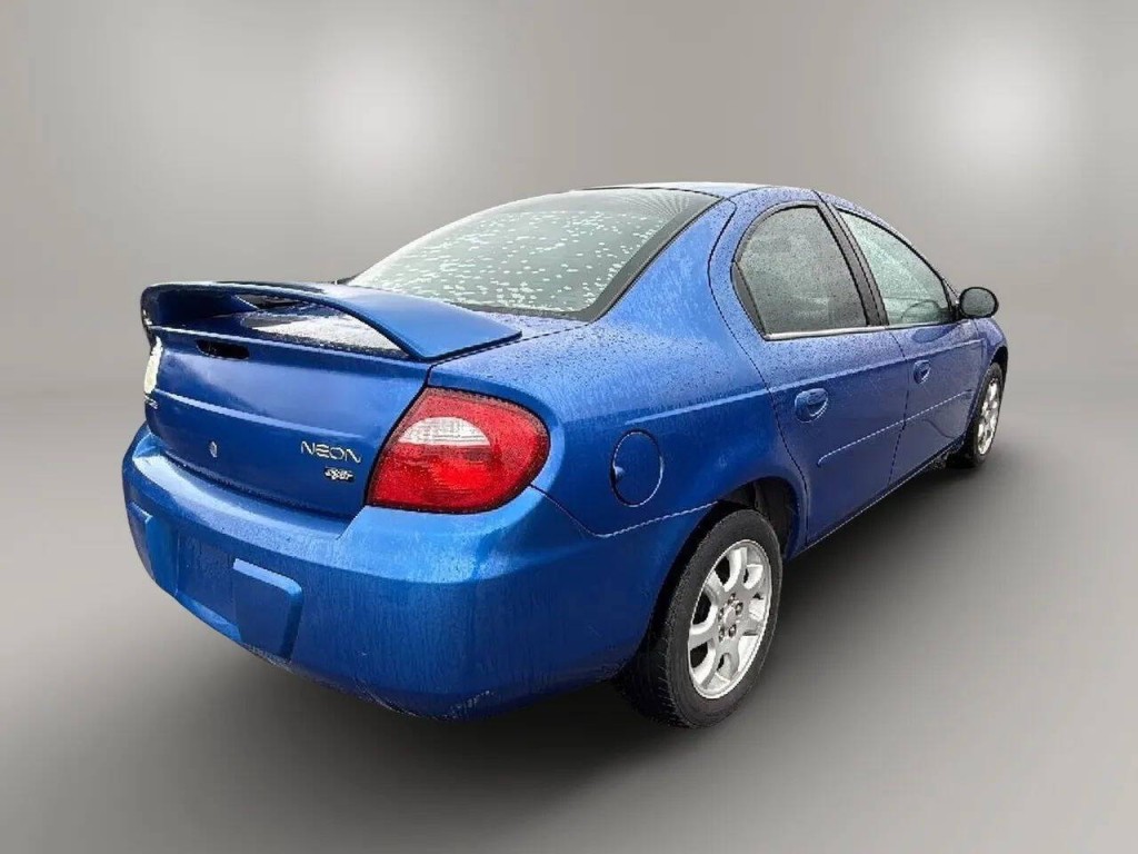 2005 Dodge Neon Image 5