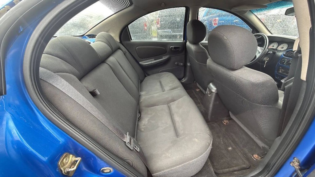 2005 Dodge Neon Image 14
