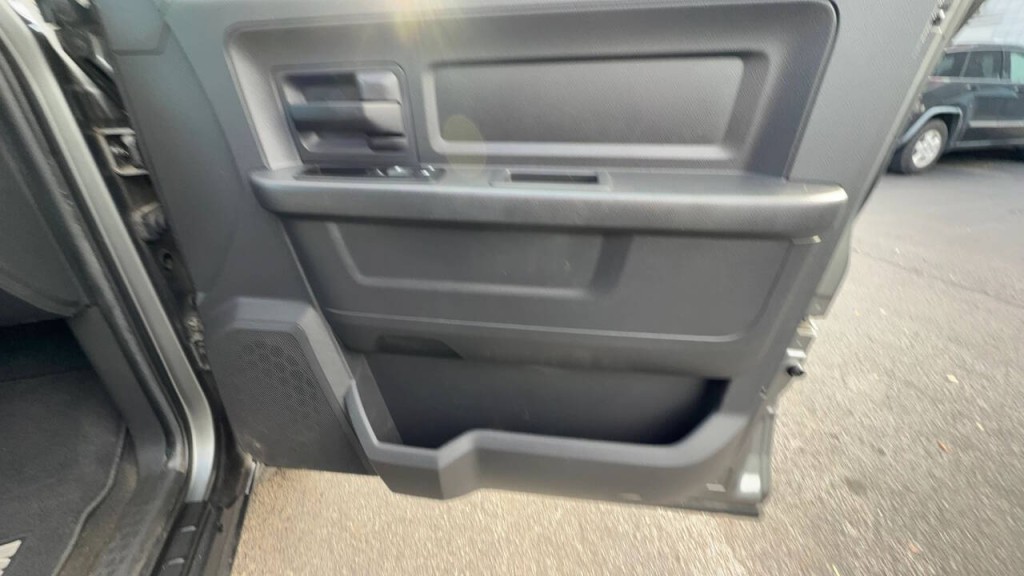 2012 RAM 1500 Image 16