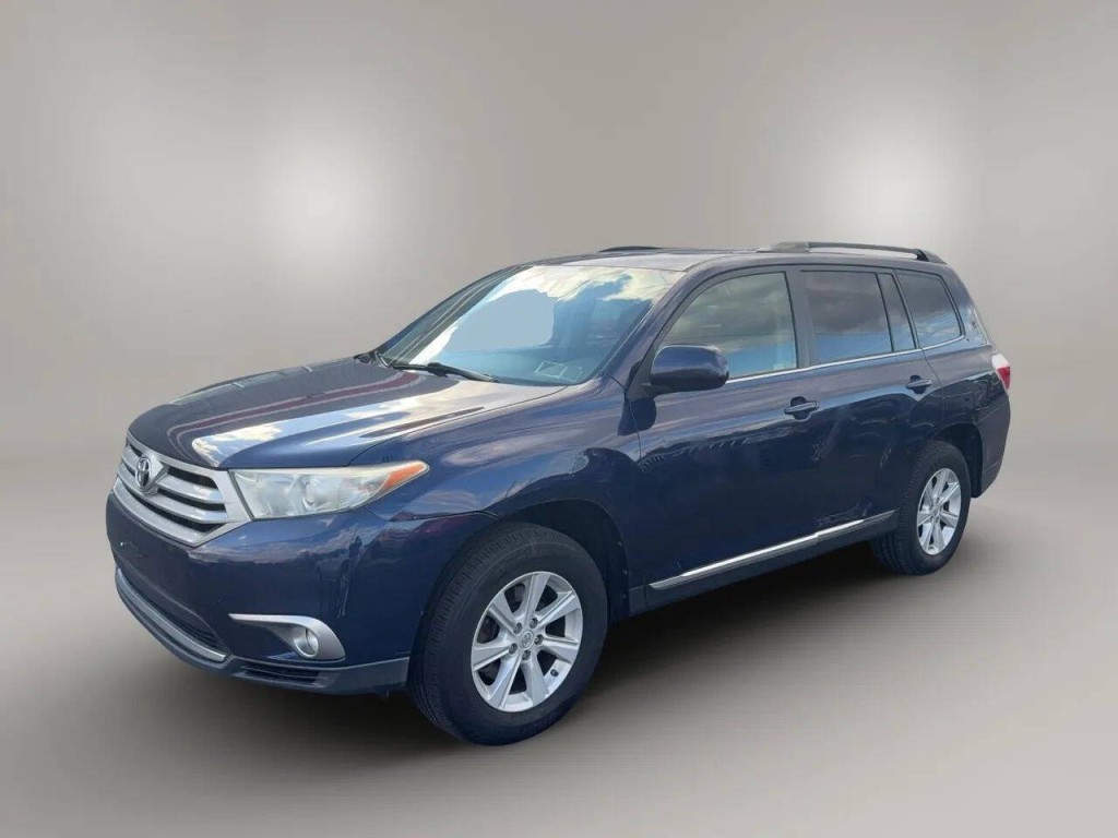 2011 Toyota Highlander Image 2